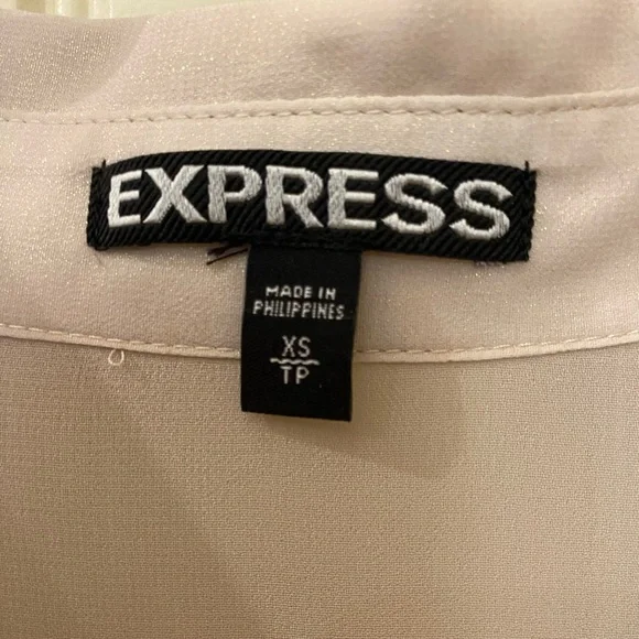 Express Women Blouse - Picture 4 of 6